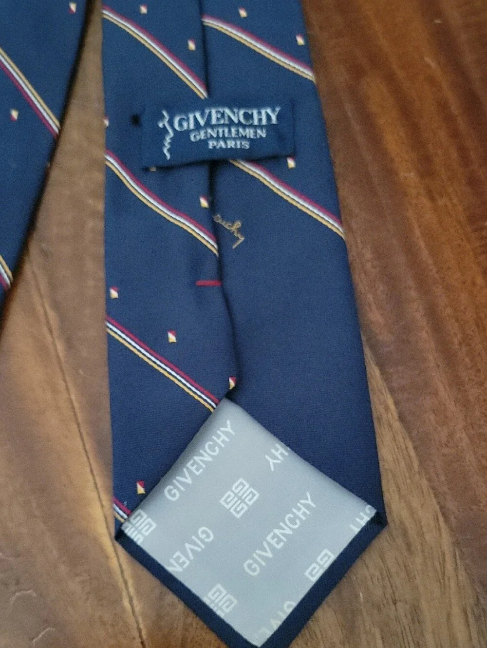 Givenchy elegant tie